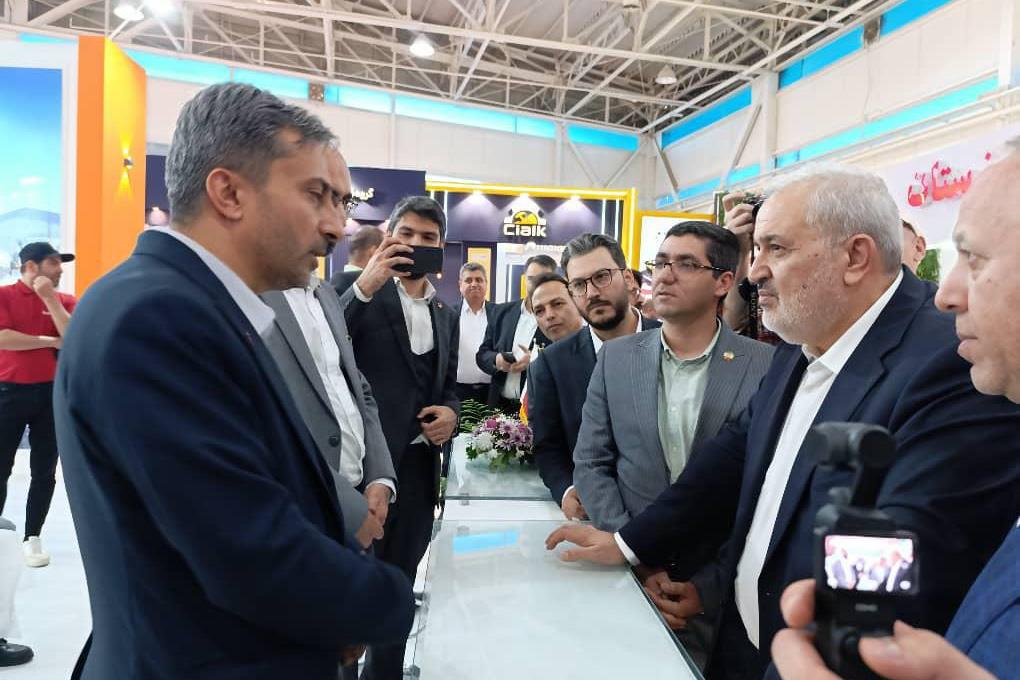 حضور وزیر صمت در غرفه شرکت مس در ایران اکسپو