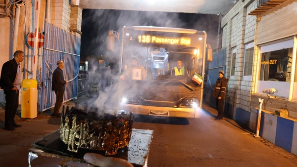 اولین اتوبوس‌های دوکابین جدید به تهران رسید